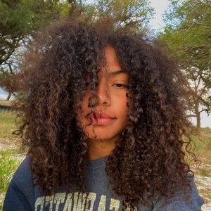 Meet your Posher, Vanessa